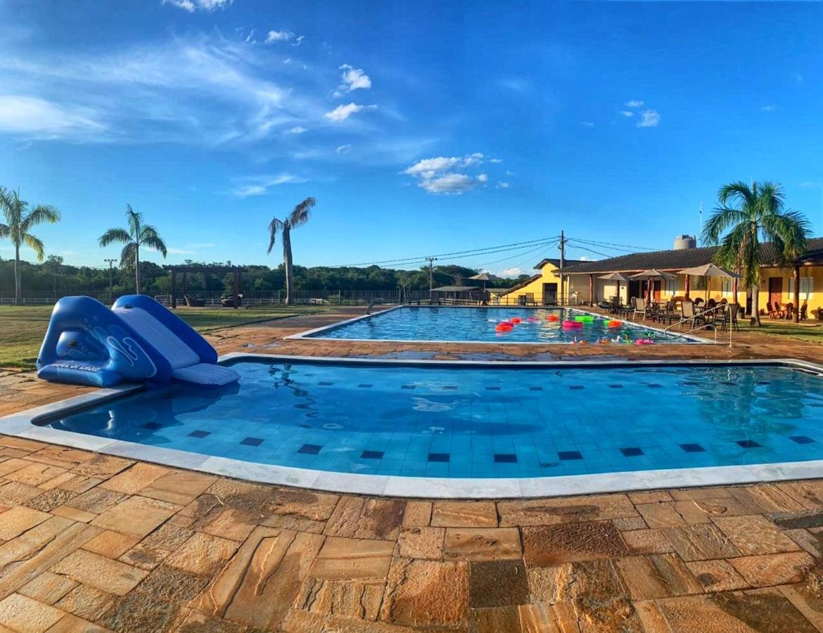 Pousada Haras Santa Rita Poconé Exterior foto
